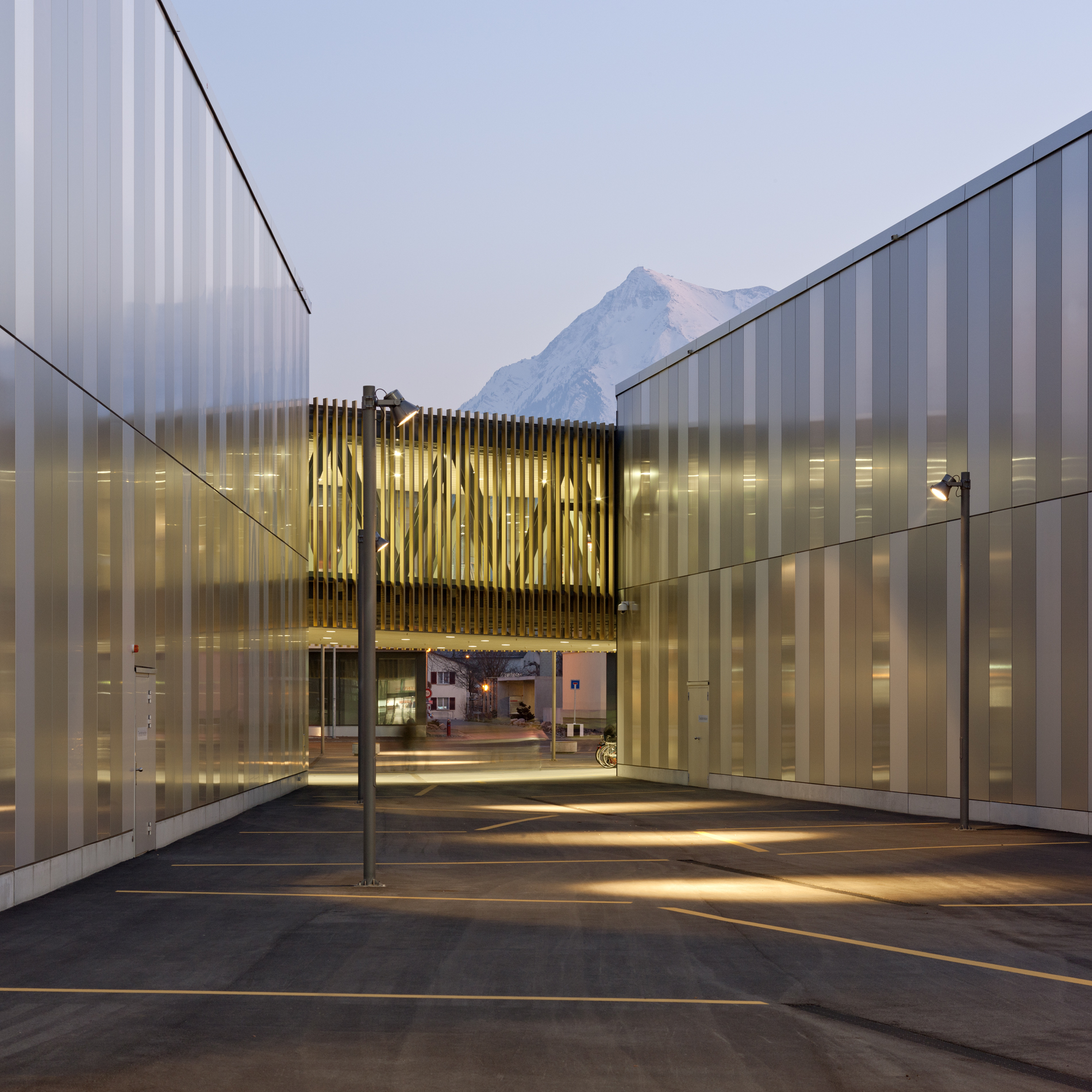 : Centre commercial Oberland, Thun, Migros, bauzeit architekten