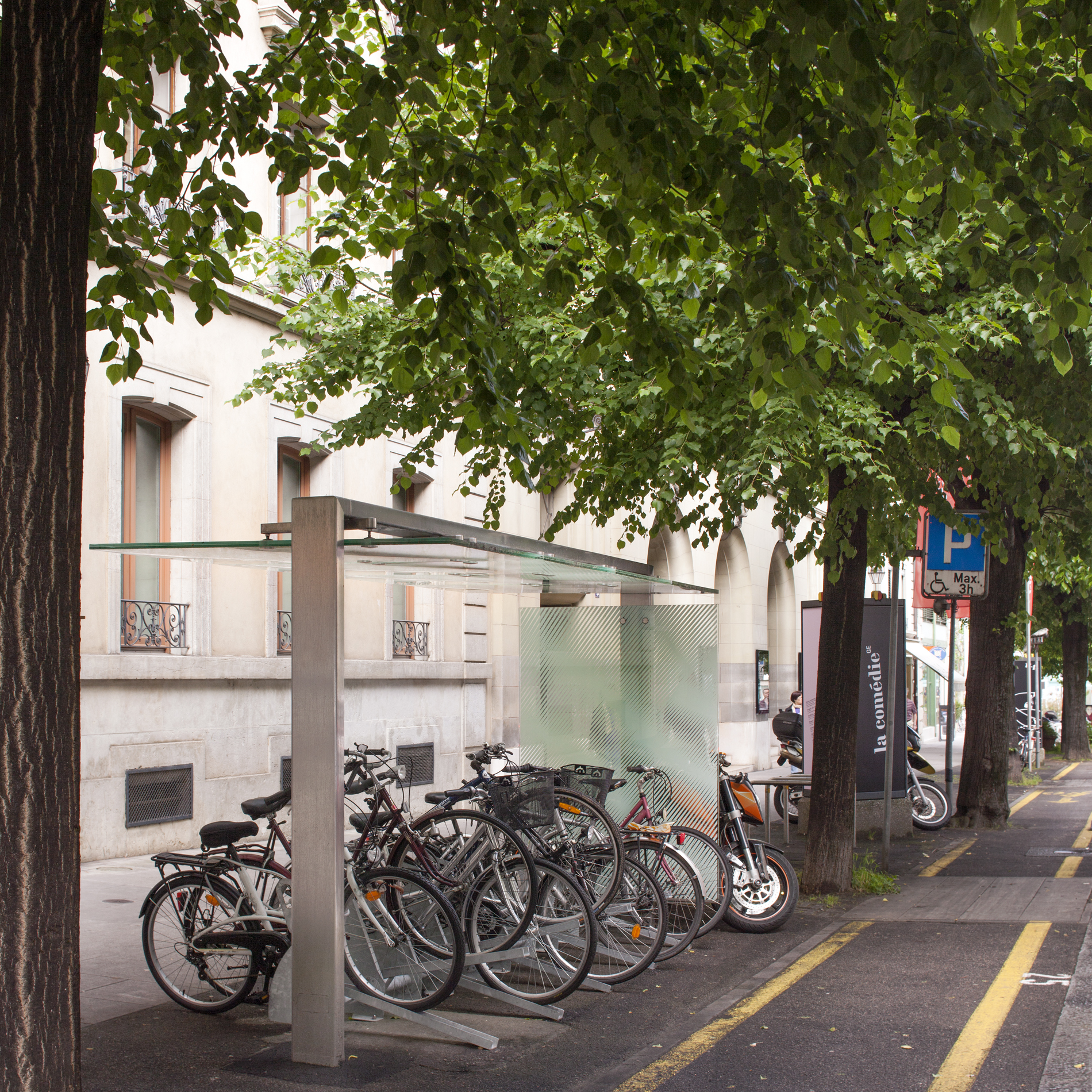 : Nouveau modèle d'abri pour vélos, Genève, bauzeit architekten